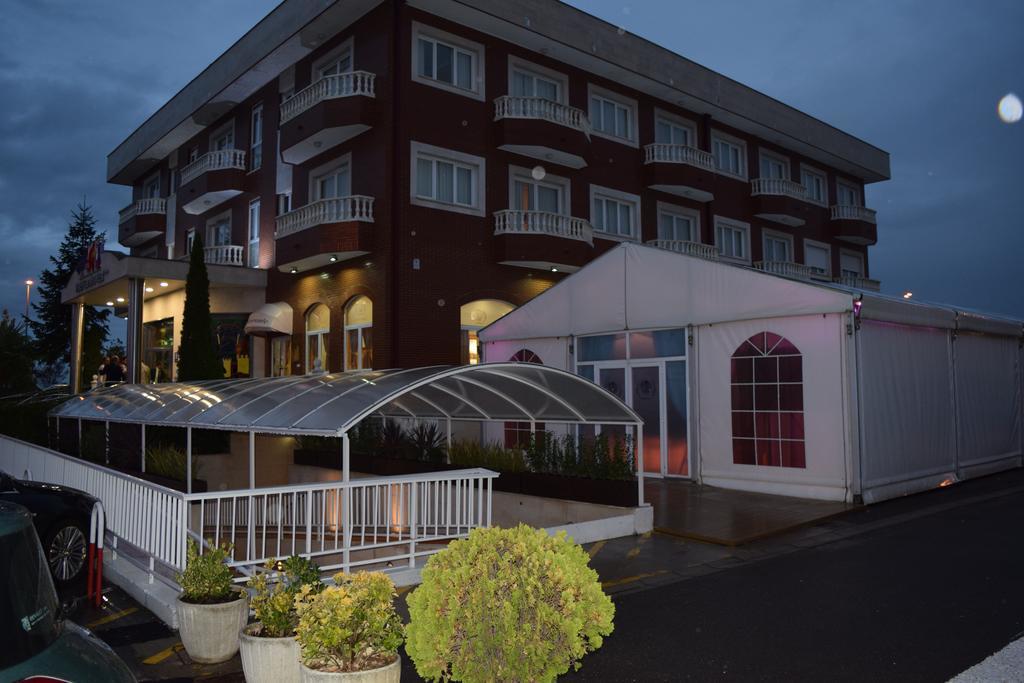 Hotel Camino Real Arcahueja Exterior photo